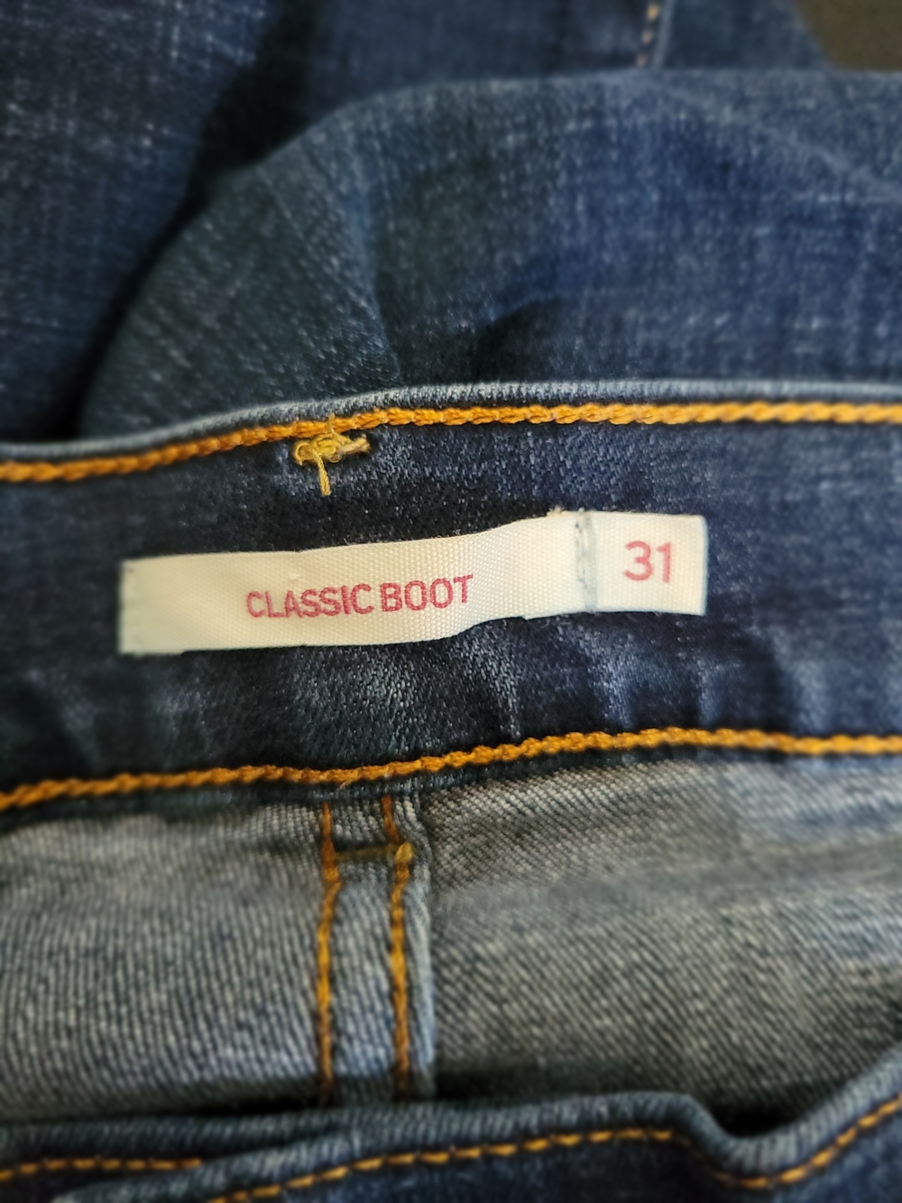 Levi's High-Waist Dark Blue Bootcut Jeans - Picture 12 of 16